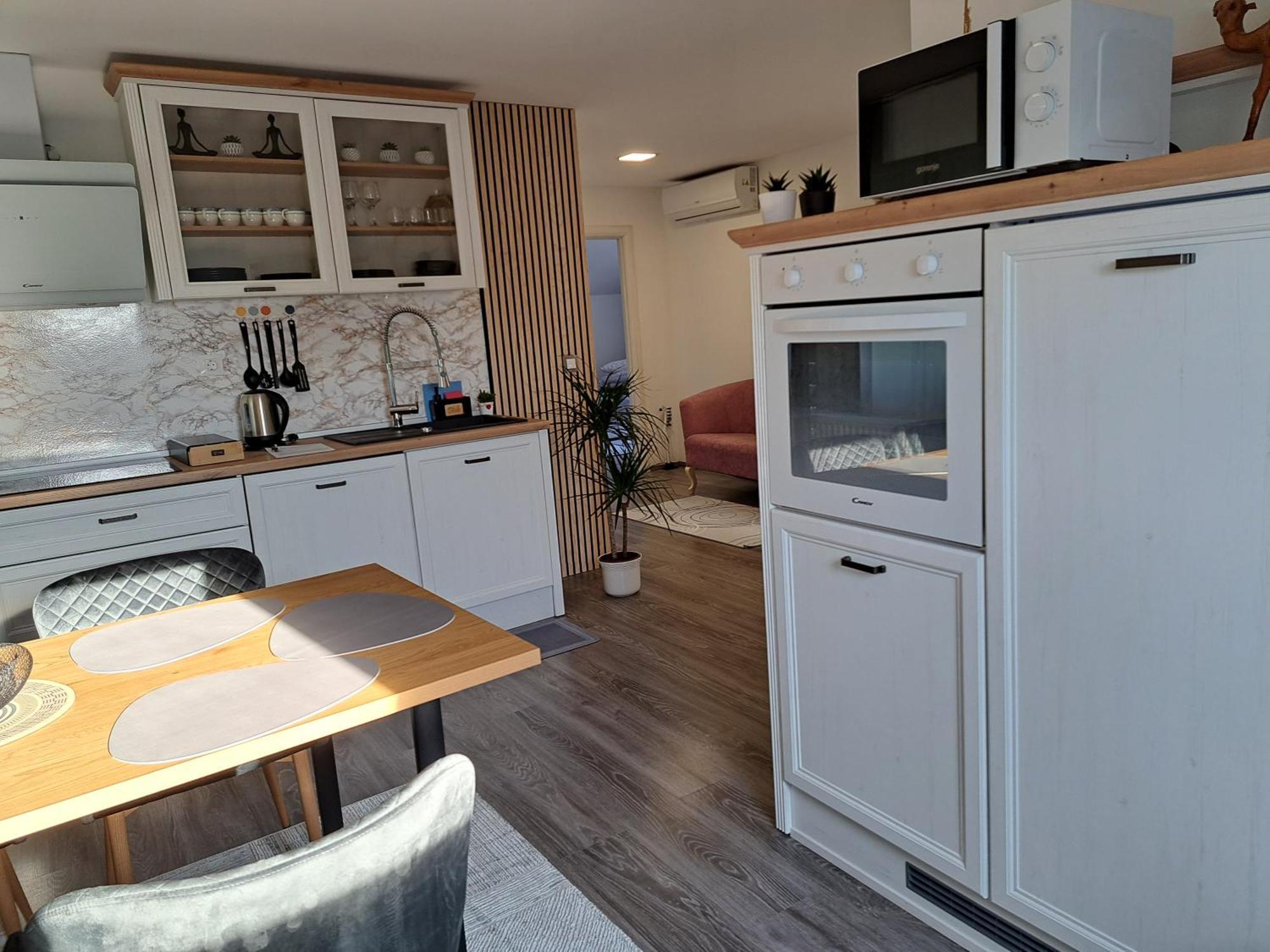 Jalzabet Apartmani Habibi מראה חיצוני תמונה